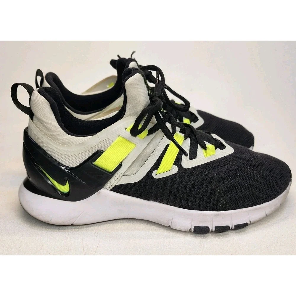 Mens Size 8 Nike Flexmethod TR BQ3063-008 Athletic Running Sneakers